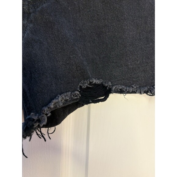 We The Free Shorts Size 24 Womens Cut Off Button Fly Dark Wash Black Denim - Picture 3 of 8